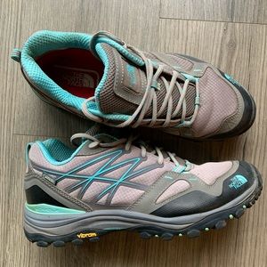 Women’s hiking boots